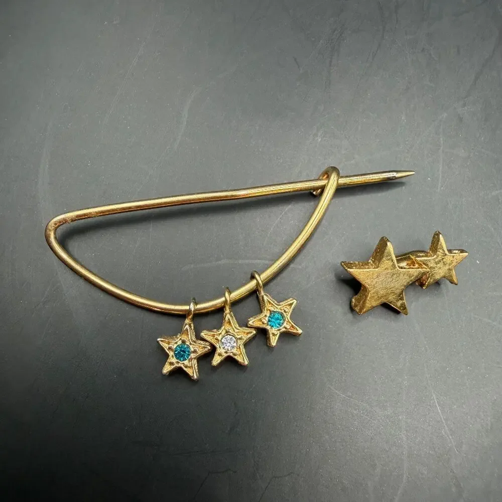 Vintage Gold Tone Star Dangle Safety Pin Brooch Hat Pin 3 Star Charms